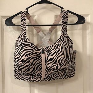 VS Sport incredible knockout front close bra